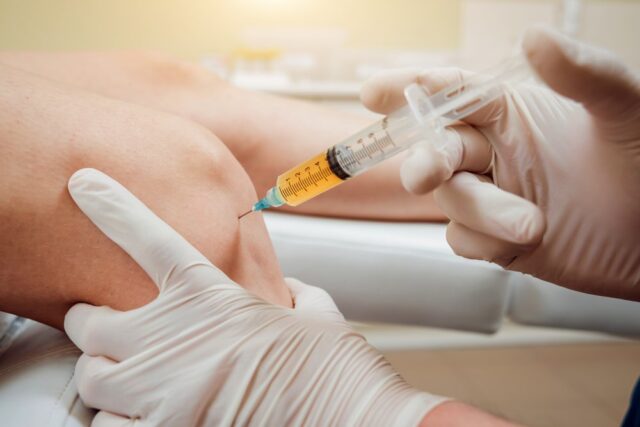 Minimally invasive regenerative therapy session in Singapore clinic